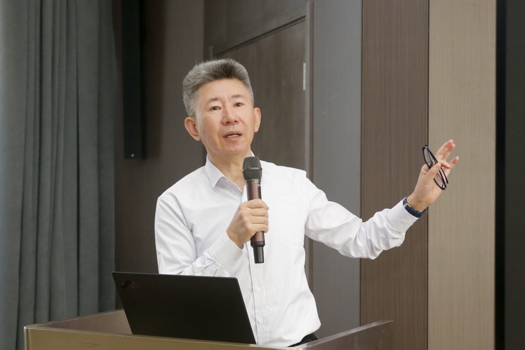 自主智能无人系统与具身智能学术论坛暨亚洲控制协会无人系统专业委员会成立大会在18小说
隆重召开图片11.jpg