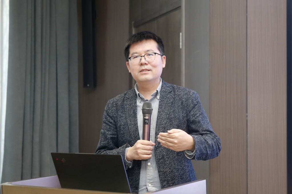 自主智能无人系统与具身智能学术论坛暨亚洲控制协会无人系统专业委员会成立大会在18小说
隆重召开图片14.jpg